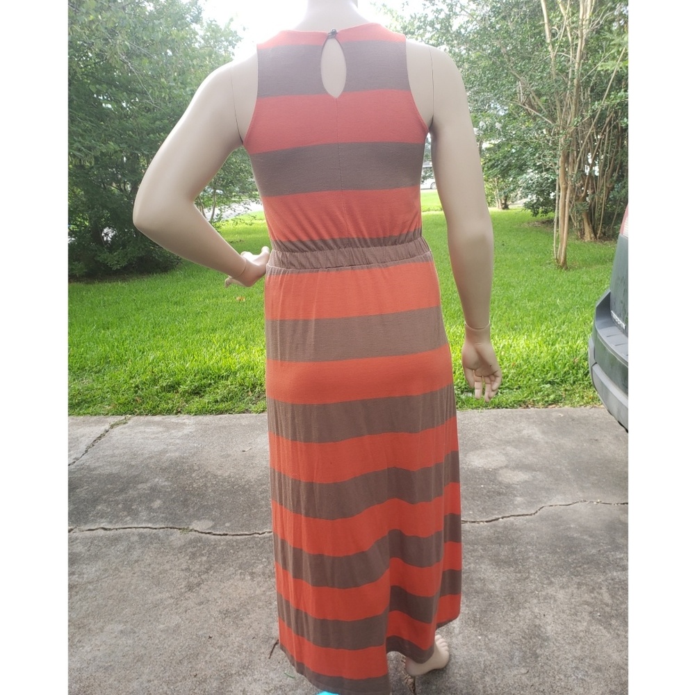 Side slit maxi - Picture 2 of 7
